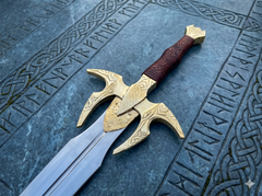 The White Wolf’s Silver Sword Replica – Runed Monster Hunter Longsword