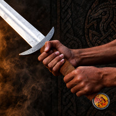 Serpent Sword replica – size and grip detail