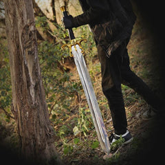 Game of Thrones: Arya Stark’s Valyrian Steel Dagger Replica – The Catspaw Blade with Dragonbone Hilt & Ruby Pommel
