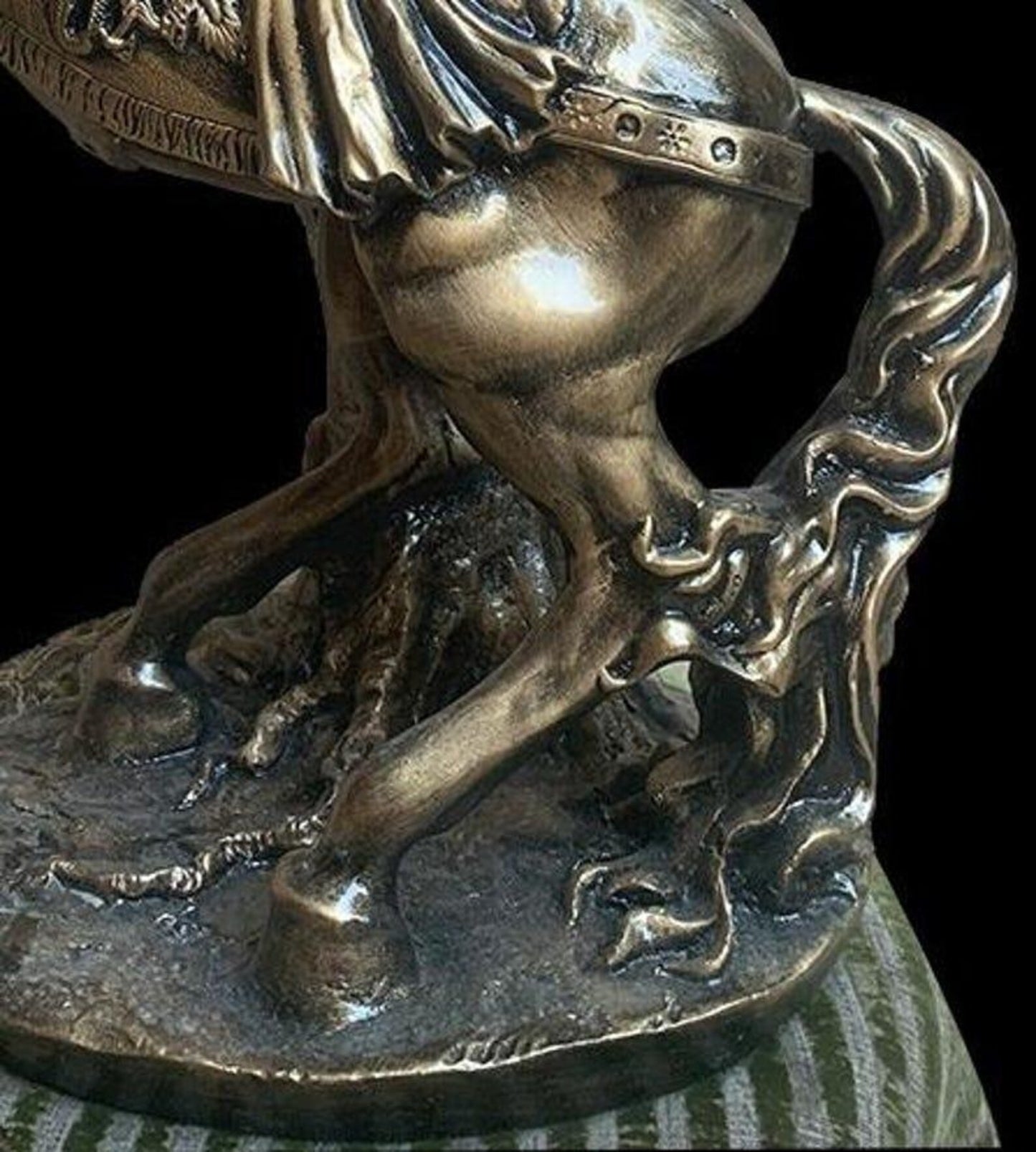 Hand-Painted Resin Royal Horse Sculpture: Equestrian Home Decor