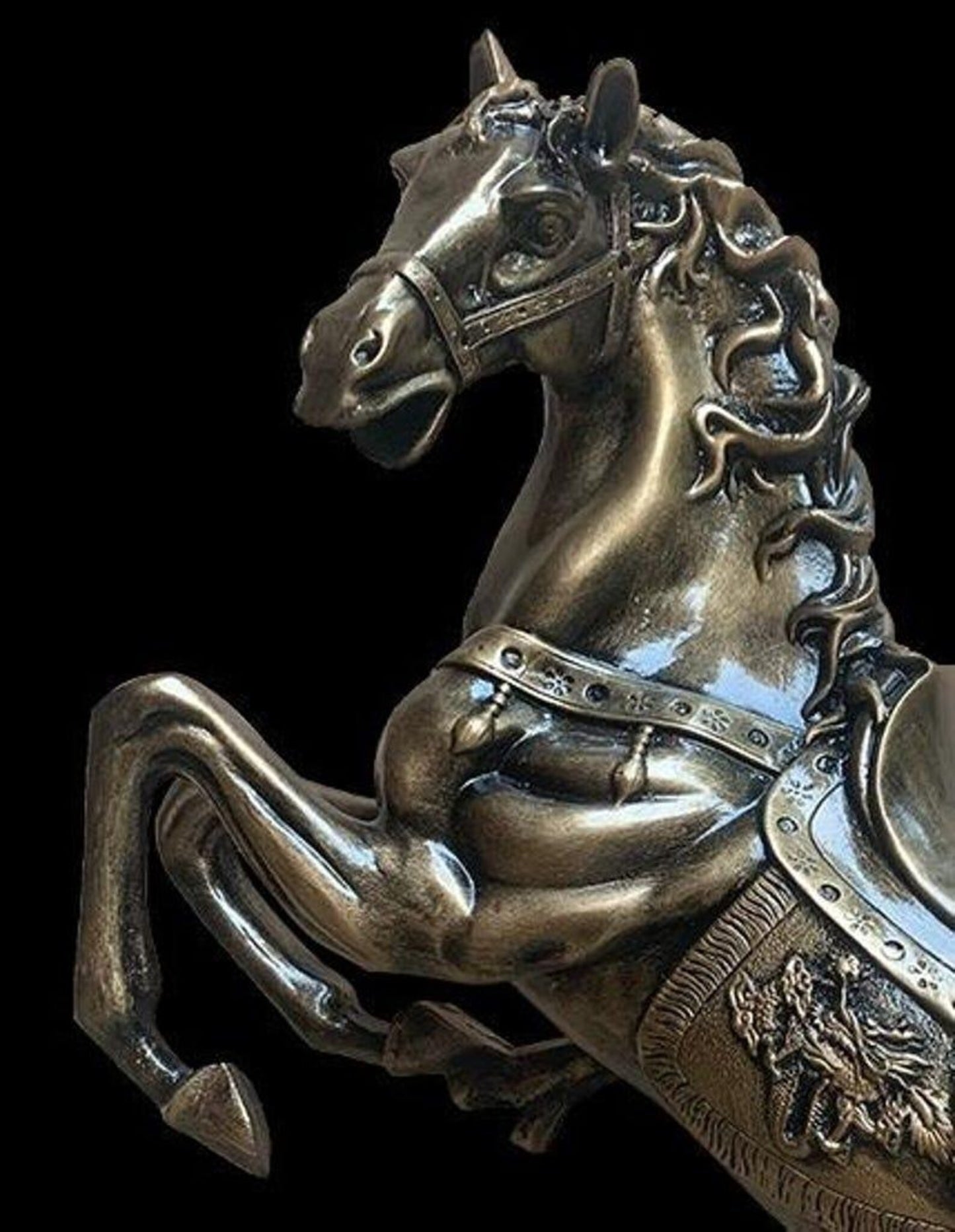 Hand-Painted Resin Royal Horse Sculpture: Equestrian Home Decor