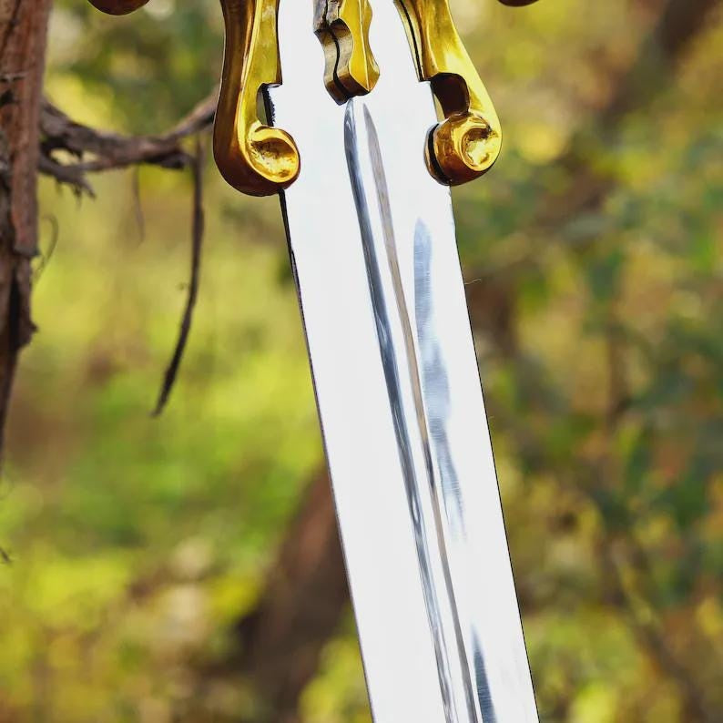 Game of Thrones: Arya Stark’s Valyrian Steel Dagger Replica – The Catspaw Blade with Dragonbone Hilt & Ruby Pommel