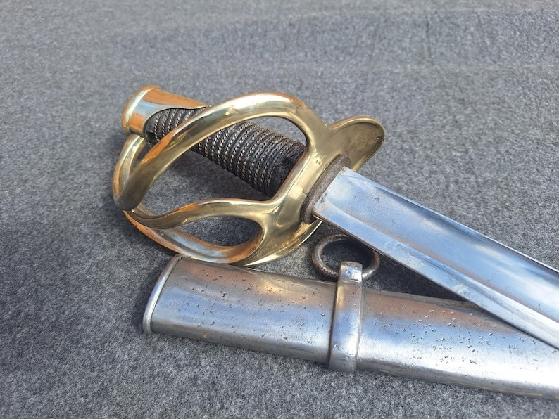 Historical 1822 Pattern Light Cavalry Sabre Replica | Brass Guard Sword